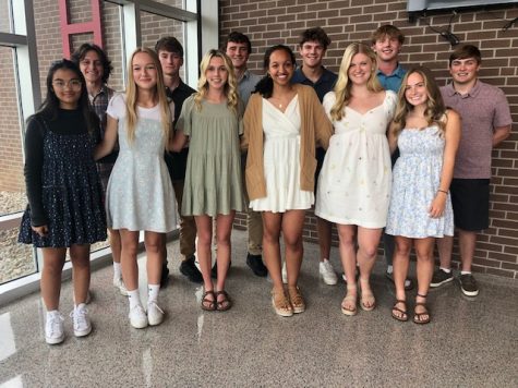 The 2022 MCHS Fall Homecoming Court
Front row from left: Crisnell Cabigting, Katie Watkins, Riley Poling, Jayme Lee, Mia MIres, Molly Armbrecht
Back Row from left: Harrison Hall, Craig Demaree, Colin Yancey, Ben Orrill, Jackson Lynch, Mitchell Adams
