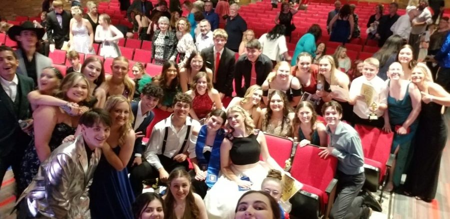 The+cast+and+crew+at+the+2023+MCHS+Theatre+Cubby+Awards